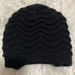 Warm black beanie/hat